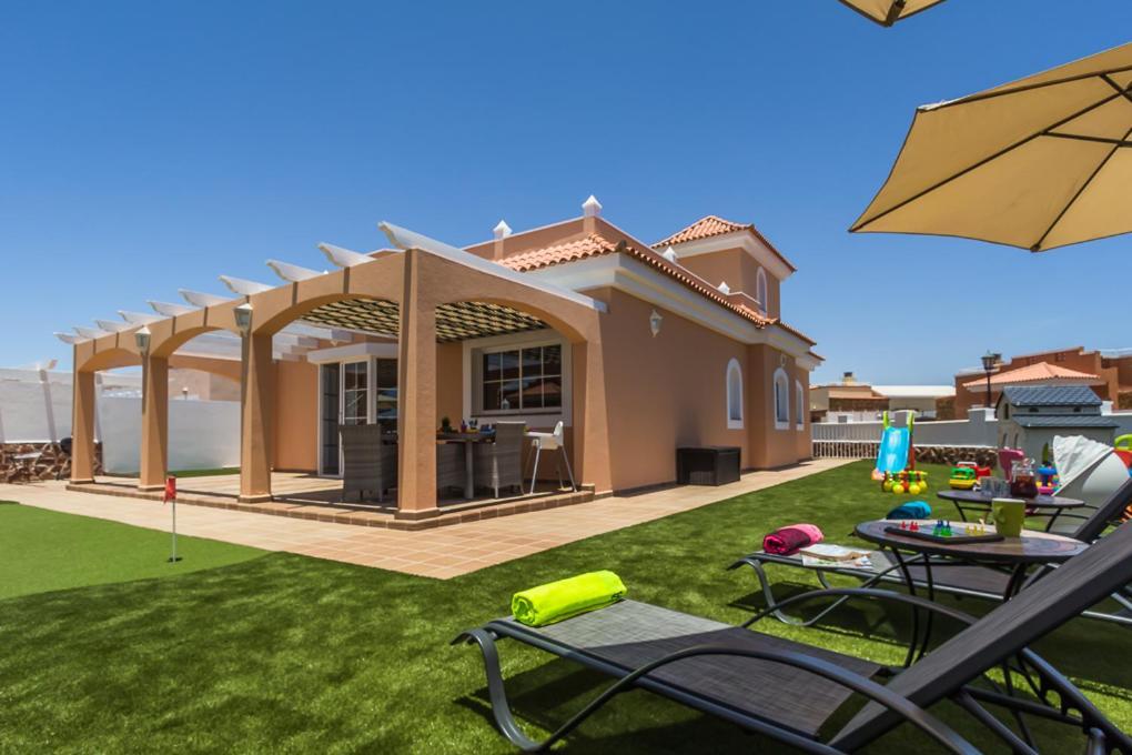 Perfect For Family Holidays With Private Pool, Near Beach And Golf- Villa Ashley Costa De Antigua Esterno foto