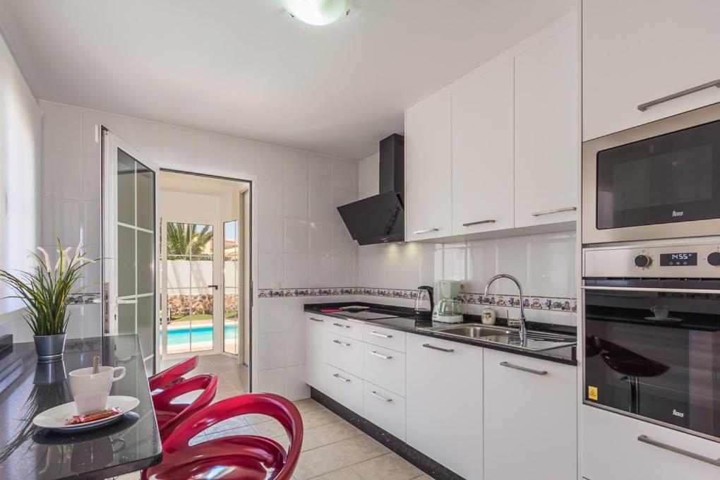 Perfect For Family Holidays With Private Pool, Near Beach And Golf- Villa Ashley Costa De Antigua Esterno foto