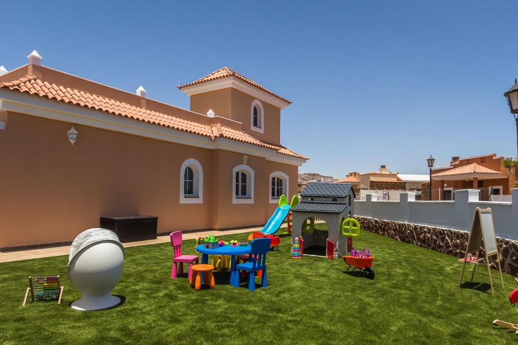 Perfect For Family Holidays With Private Pool, Near Beach And Golf- Villa Ashley Costa De Antigua Esterno foto